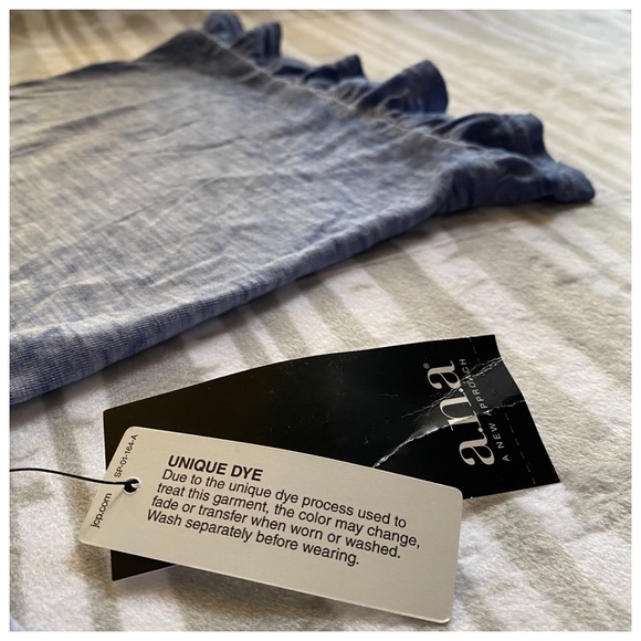 a.n.a. blouse - Picture 3 of 5